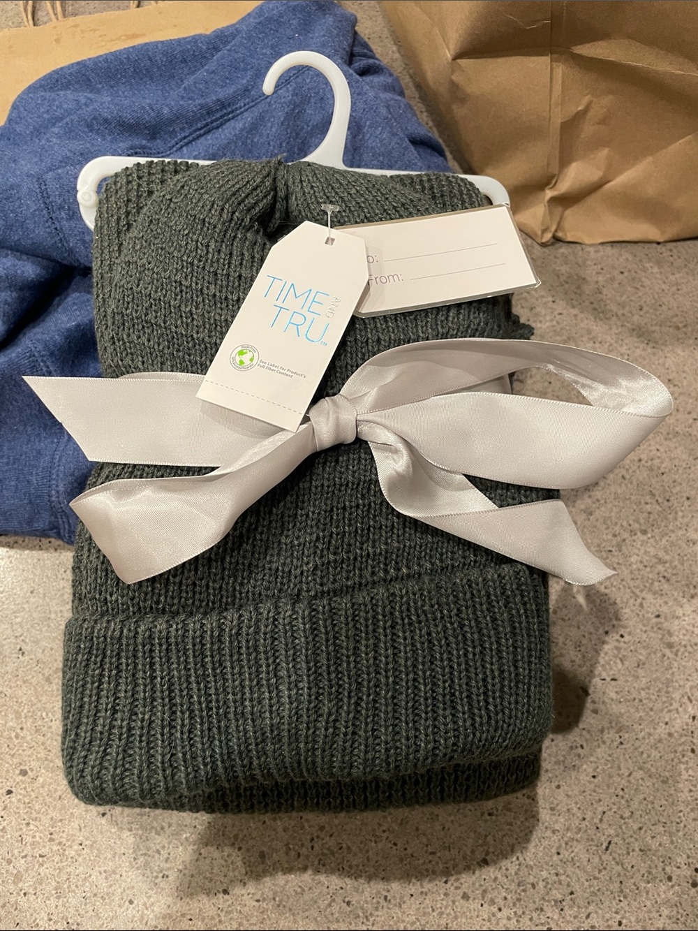 Time and Tru Dark Gray Knit Beanie with Ribbon